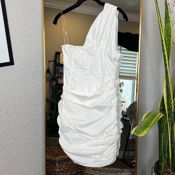 House of CB ‘Clementine’ White Cut Out Corset Mini Dress NWOT - Picture 11 of 12